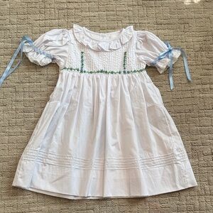 Celia & Lou White Smocked Dress w Blue Ribbon Trim Size 4- Excellent Condition